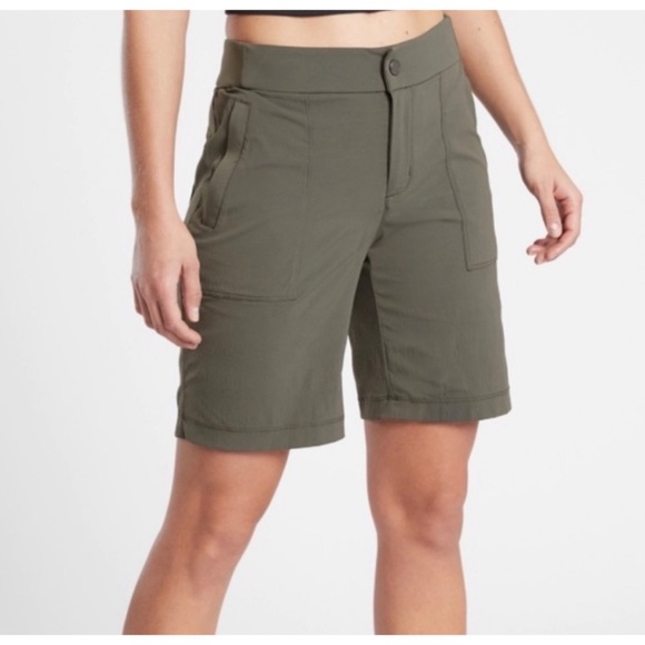 Athleta Pants - Athleta Trekkie Bermuda Shorts 2.0 Olive Green